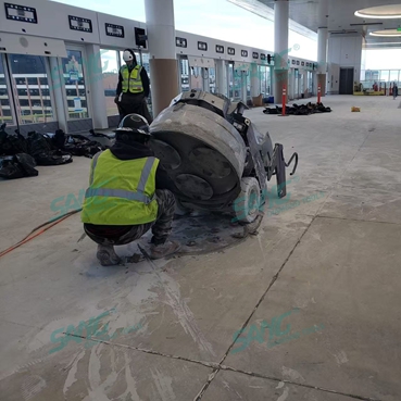 Pourquoi les entrepreneurs américains choisissent les meules diamantées SANG pour le ponçage des sols de l'aéroport international de Los Angeles